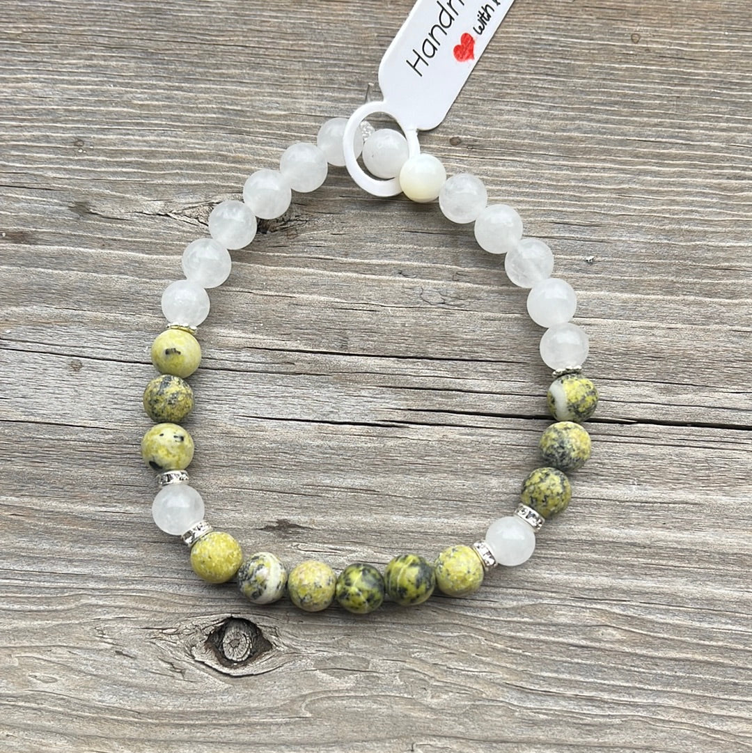 Grass turquoise and white jade crystal bracelet - 7”.