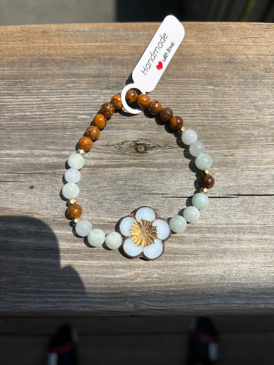 Aquamarine and elephant jasper crystal bracelet- 7”white with brass outline flower